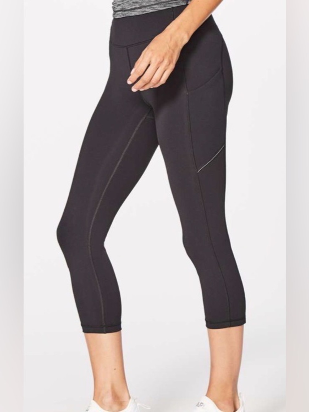 Lululemon Speed Up Crop (21") Black Women’s size 8